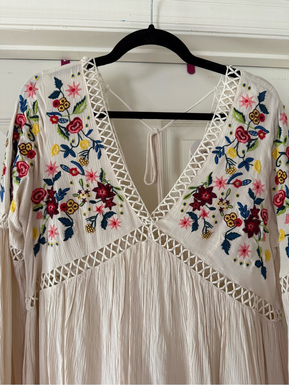 En Crème Boho Embroidered V-Neck Tunic Dress in Cream with Multicolor Floral - Picture 2 of 11